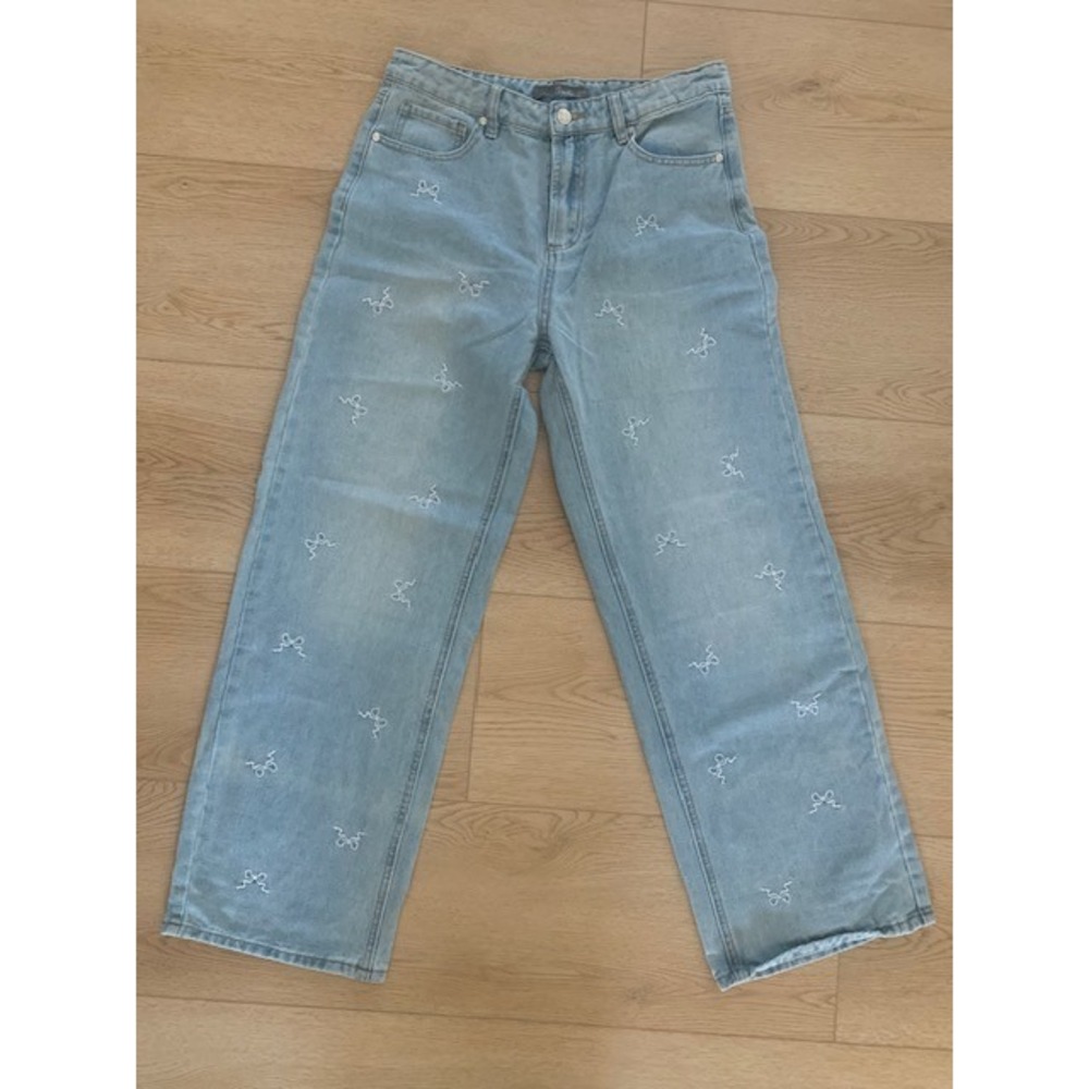 Cali 1850 Light Wash Bow Embroidered Wide Leg Jeans Size 9 70188JDM666
